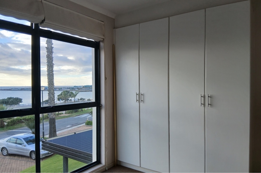 To Let 2 Bedroom Property for Rent in Santos Bay Western Cape
